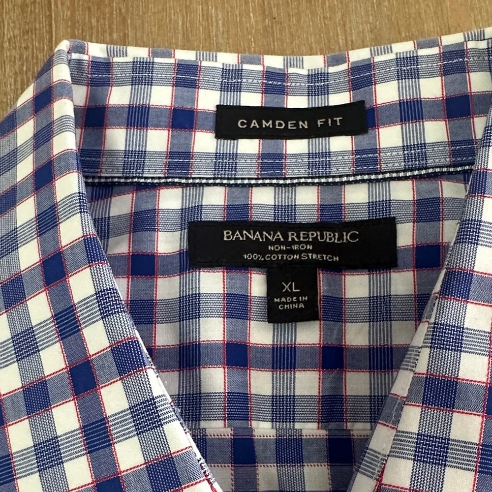 Banana Republic Blue and White Checkered‎ Men's Shirt